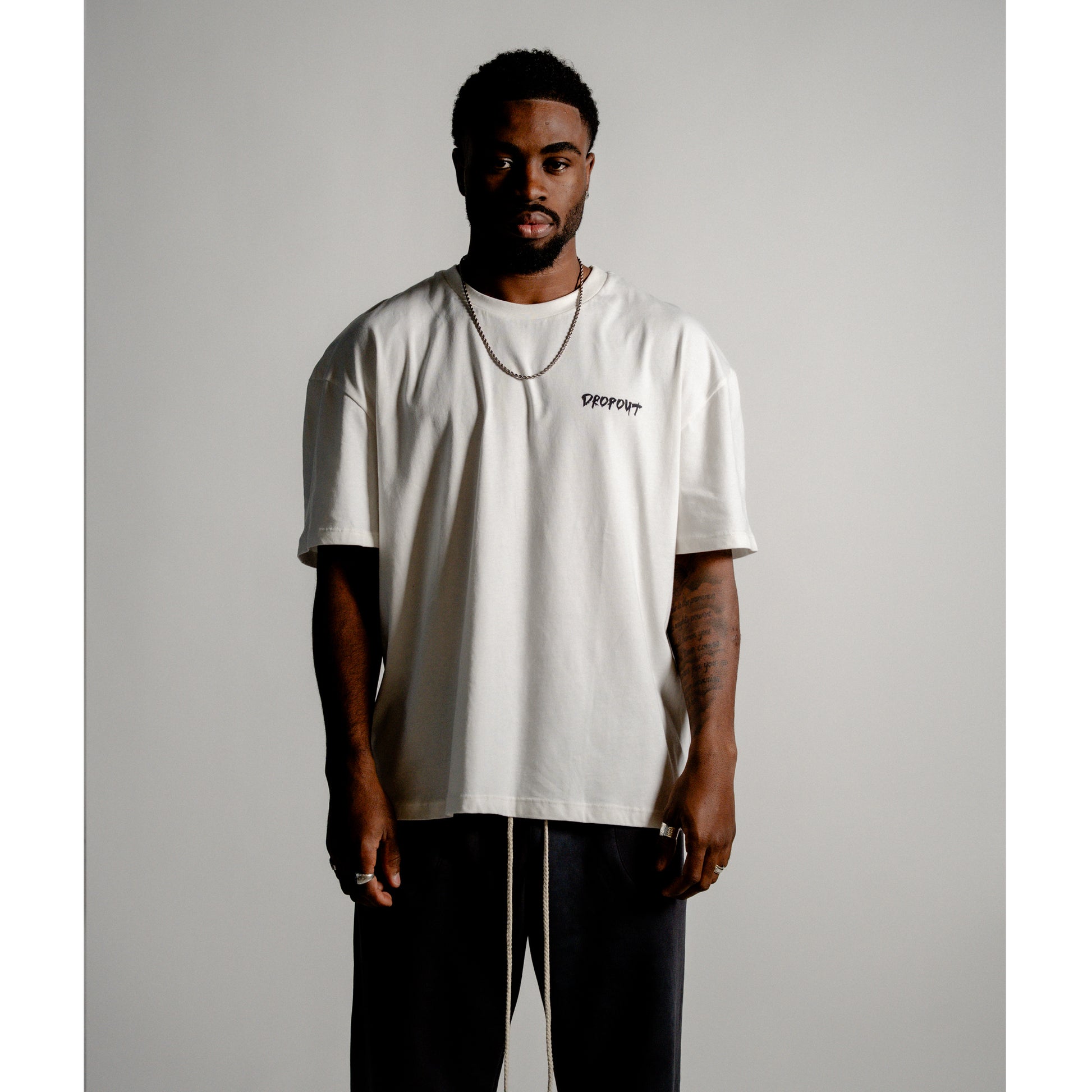 BASIX WHITE OVERSIZE LOGO TEE