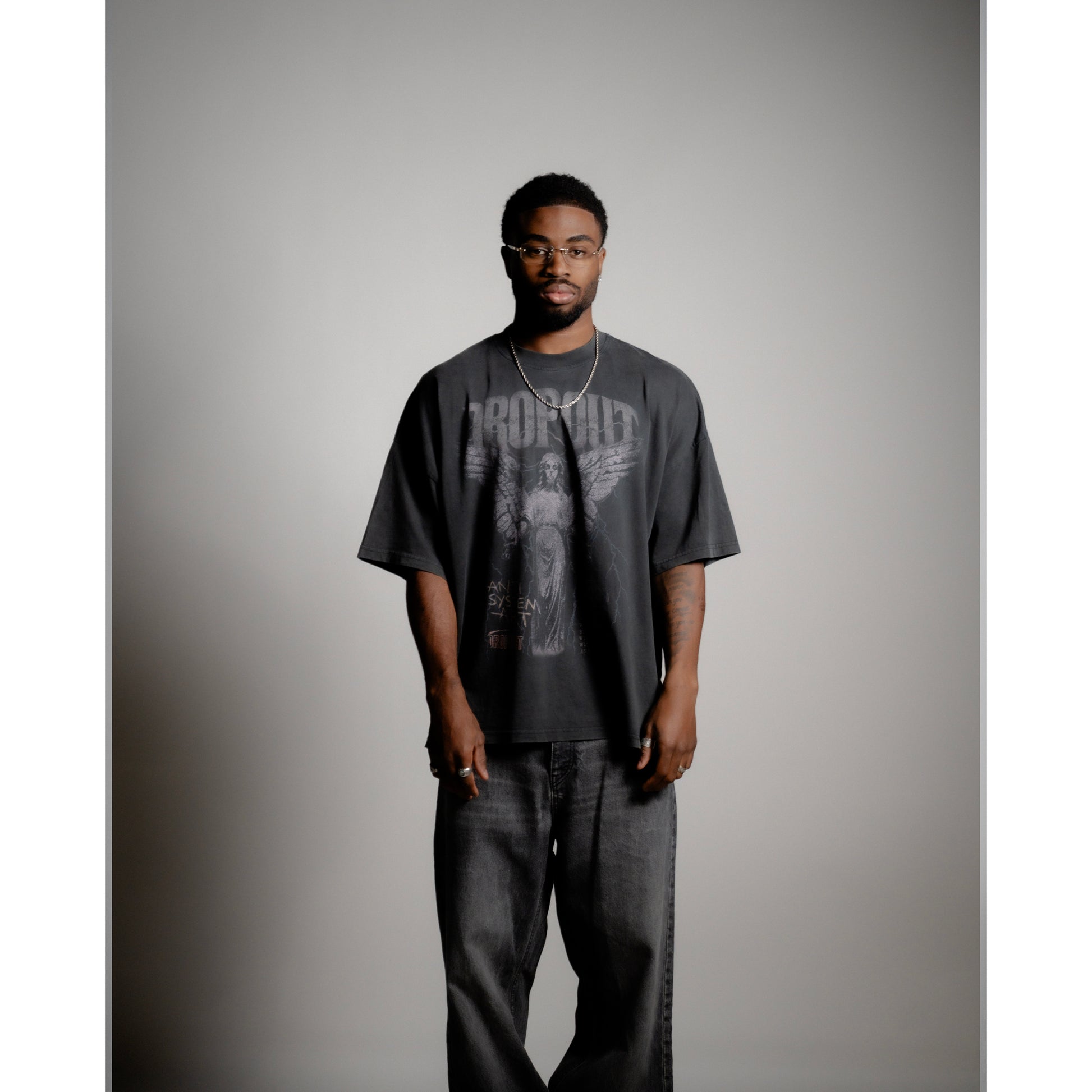 BOXY VINATGE BLACK DIVINE DROPOUT