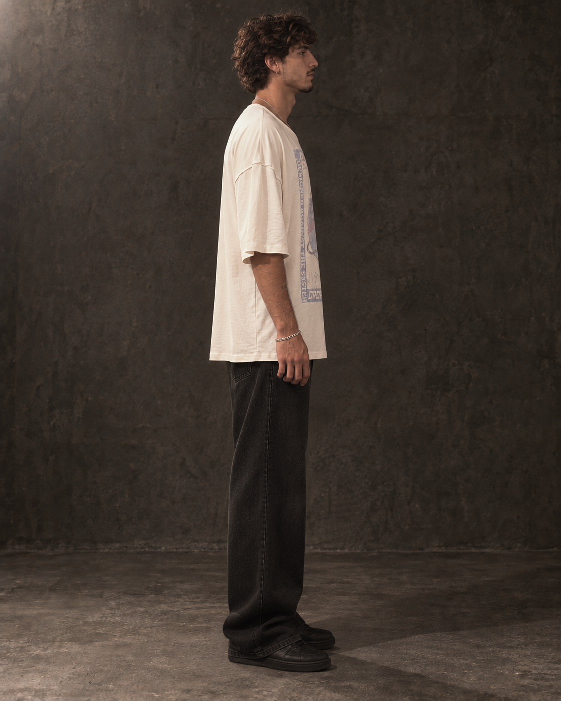 OUT THE FRAME OPEN NECK OVERSIZED TEE — OFF WHITE