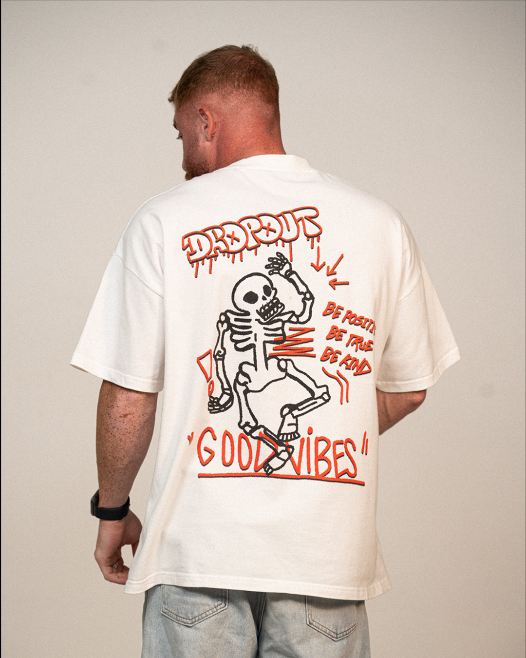WHITE SKELETONS TEE