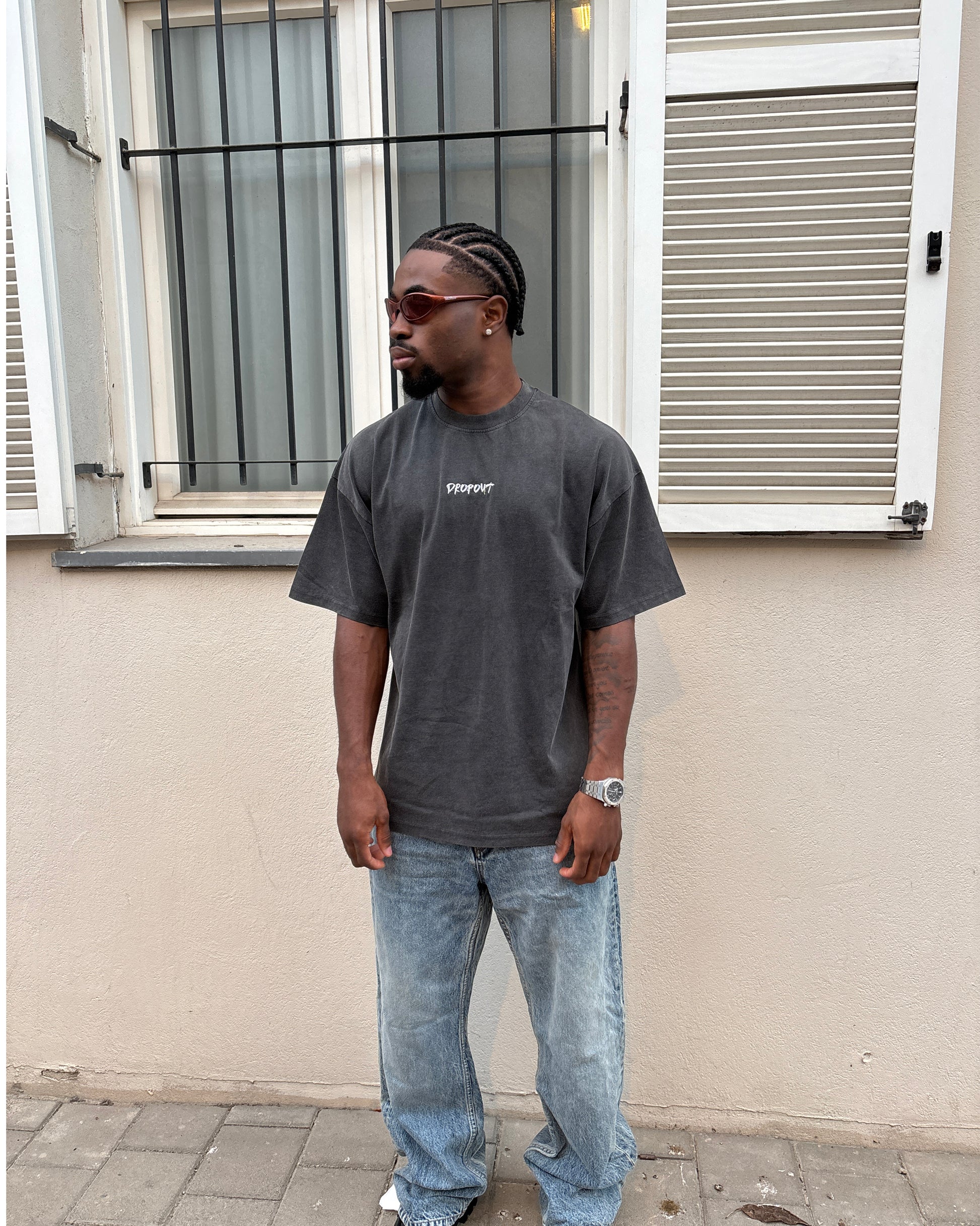 VINTAGE  BLACK EMBROIDERD OVERSIZED TEE